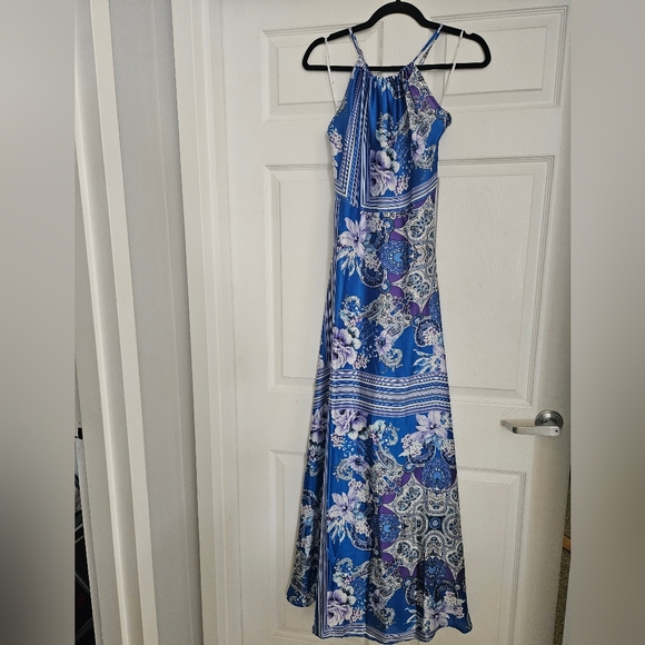 Lulu's Whirlwind Blue Scarf Print Maxi Dress, size Small, EUC - Picture 3 of 4